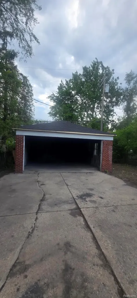 14481 Maddelein Street Detroit City MI 48205