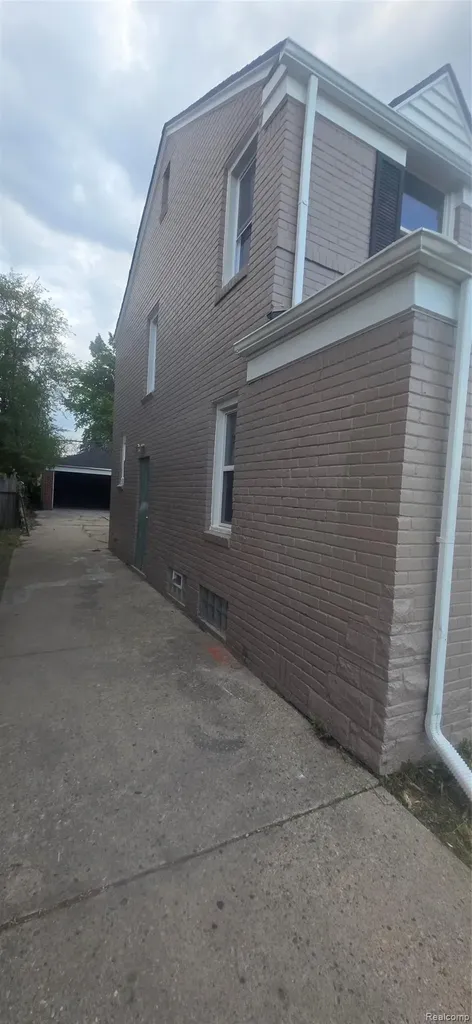 14481 Maddelein Street Detroit City MI 48205