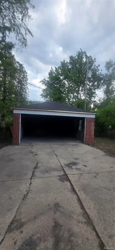 14481 Maddelein Street Detroit City MI 48205