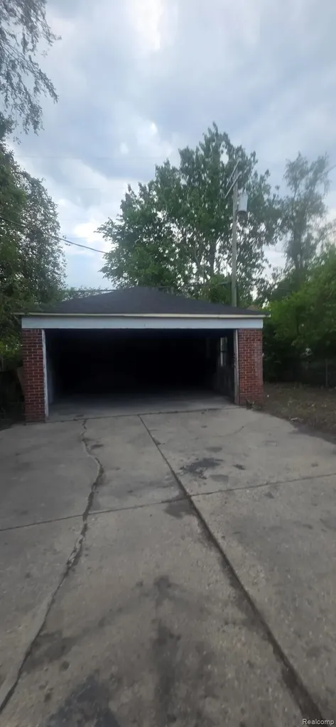 14481 Maddelein Street Detroit City MI 48205