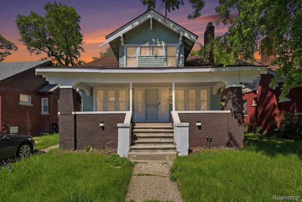 13335 Strathmoor Street Detroit City MI 48227