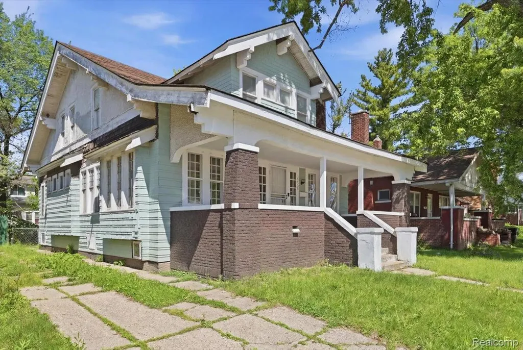 13335 Strathmoor Street Detroit City MI 48227