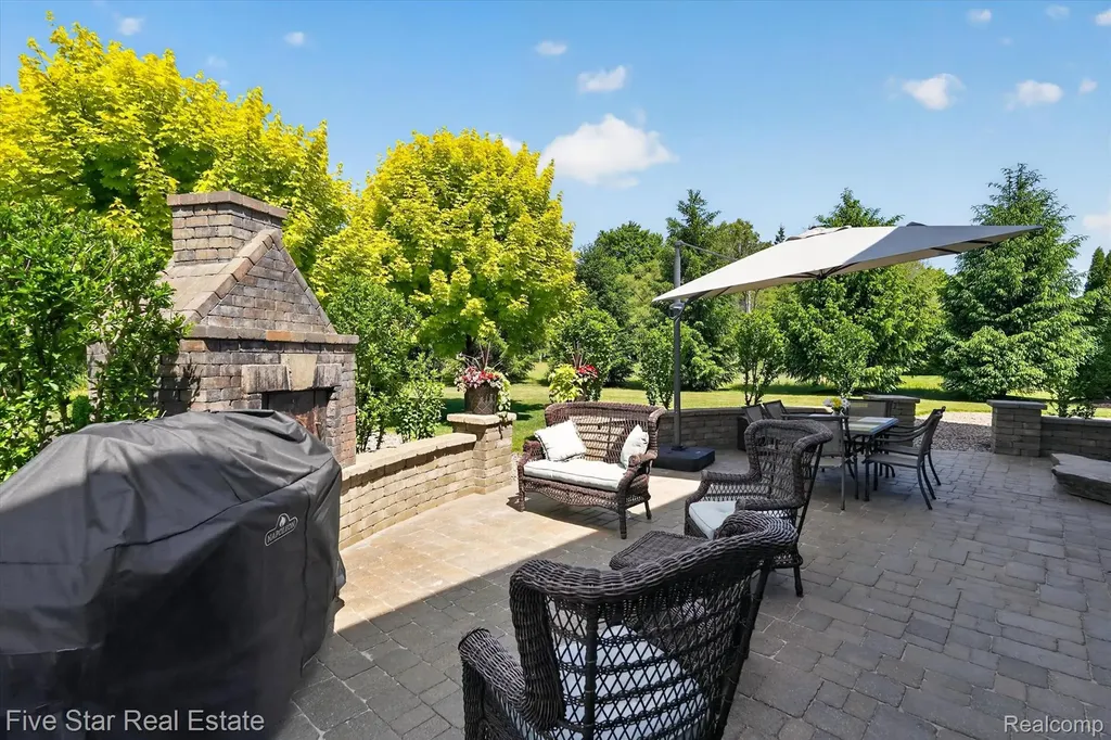 3130 Katie Lane Highland Charter Township MI 48380