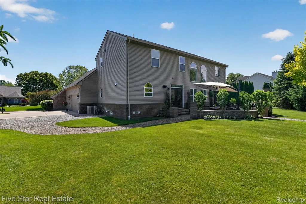 3130 Katie Lane Highland Charter Township MI 48380