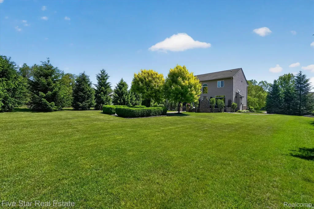 3130 Katie Lane Highland Charter Township MI 48380