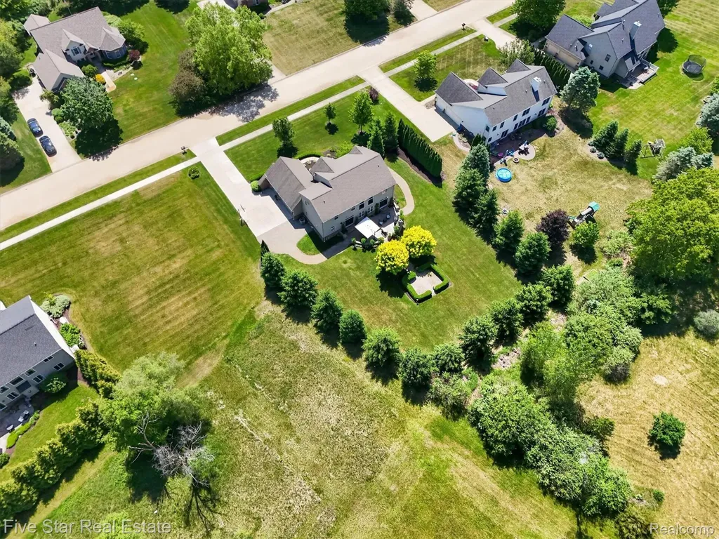 3130 Katie Lane Highland Charter Township MI 48380