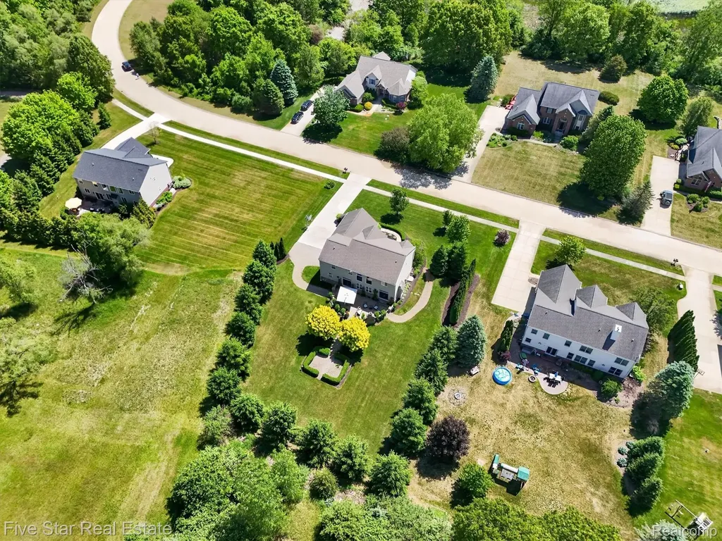 3130 Katie Lane Highland Charter Township MI 48380