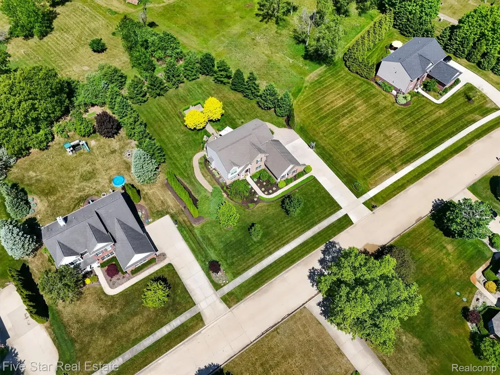 3130 Katie Lane Highland Charter Township MI 48380