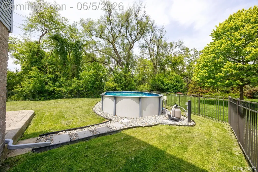932 River Court Wyandotte City MI 48192