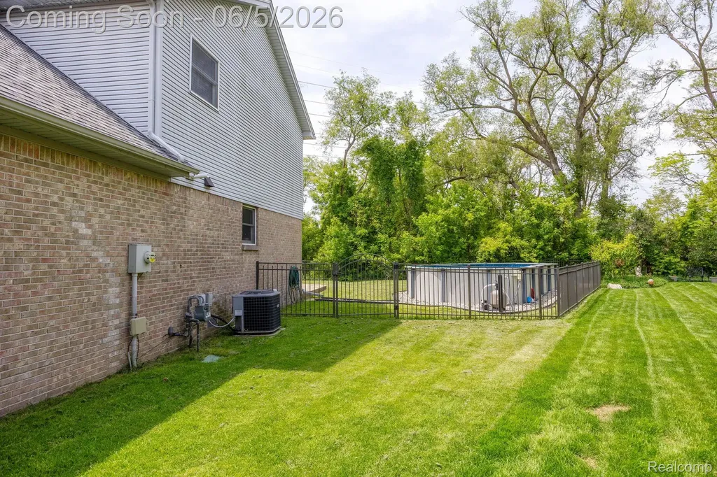 932 River Court Wyandotte City MI 48192