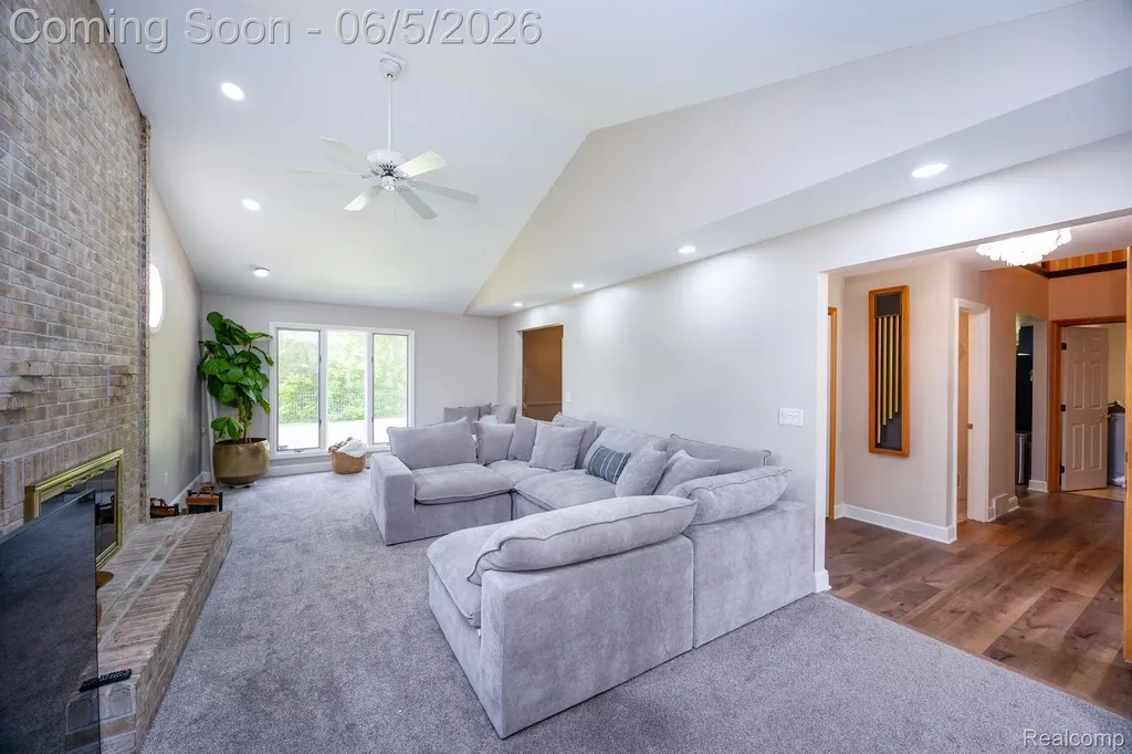 932 River Court Wyandotte City MI 48192