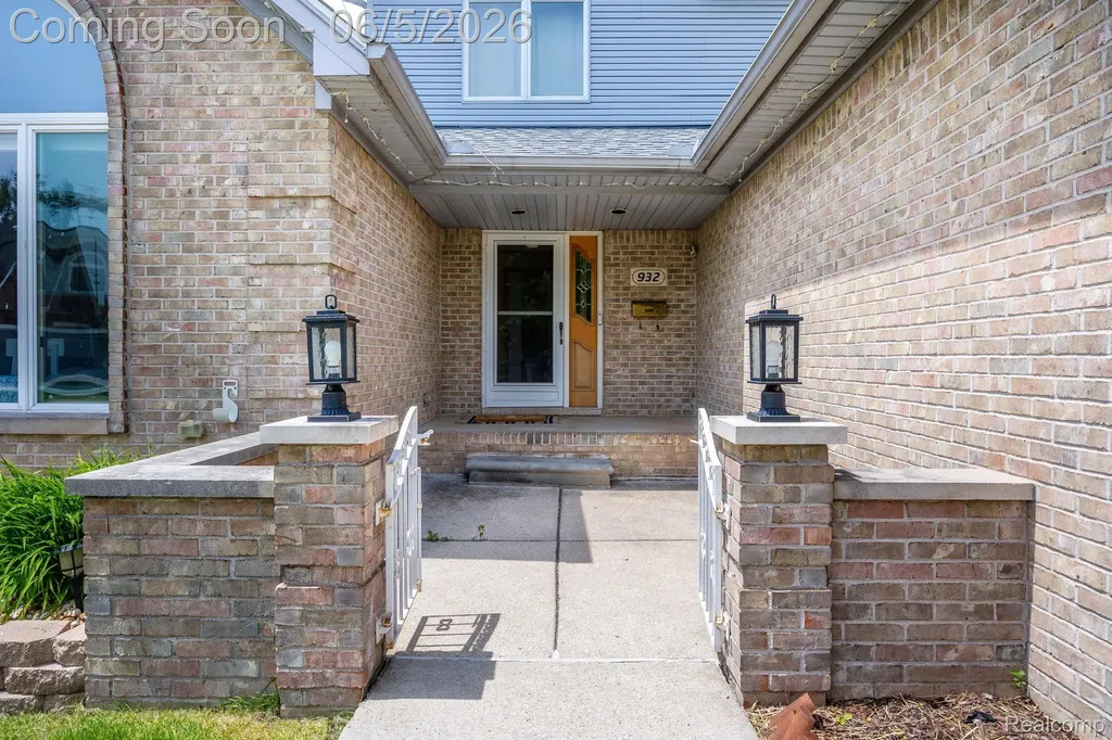 932 River Court Wyandotte City MI 48192