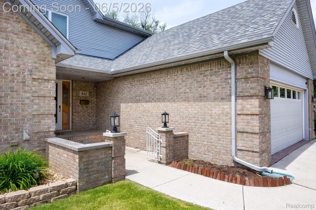 932 River Court Wyandotte City MI 48192