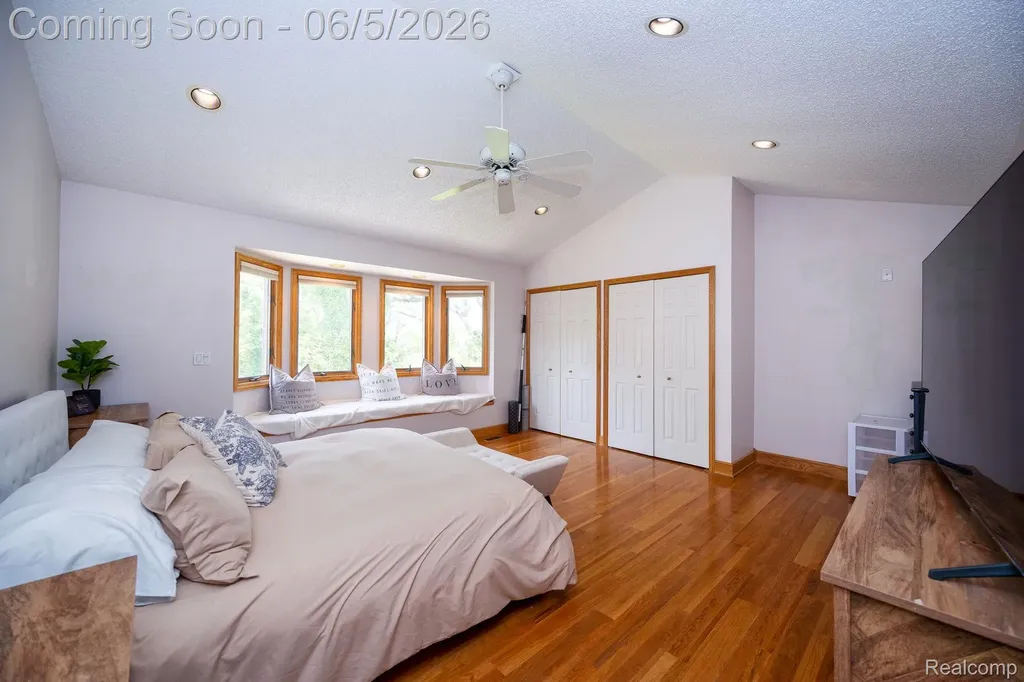 932 River Court Wyandotte City MI 48192