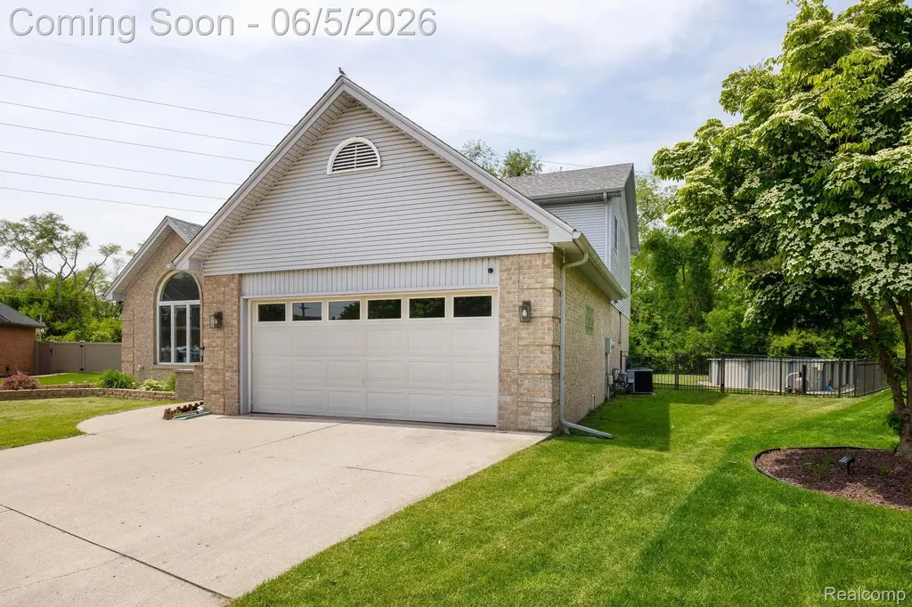932 River Court Wyandotte City MI 48192