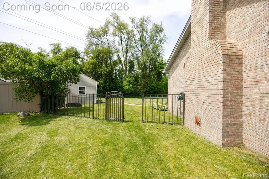 932 River Court Wyandotte City MI 48192