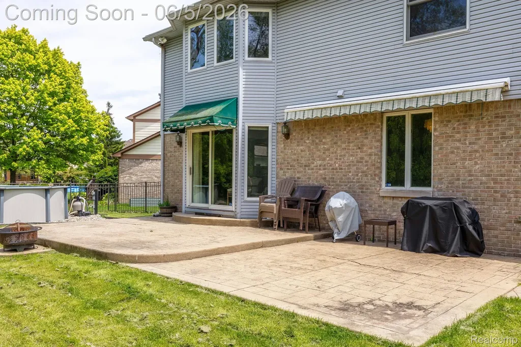 932 River Court Wyandotte City MI 48192