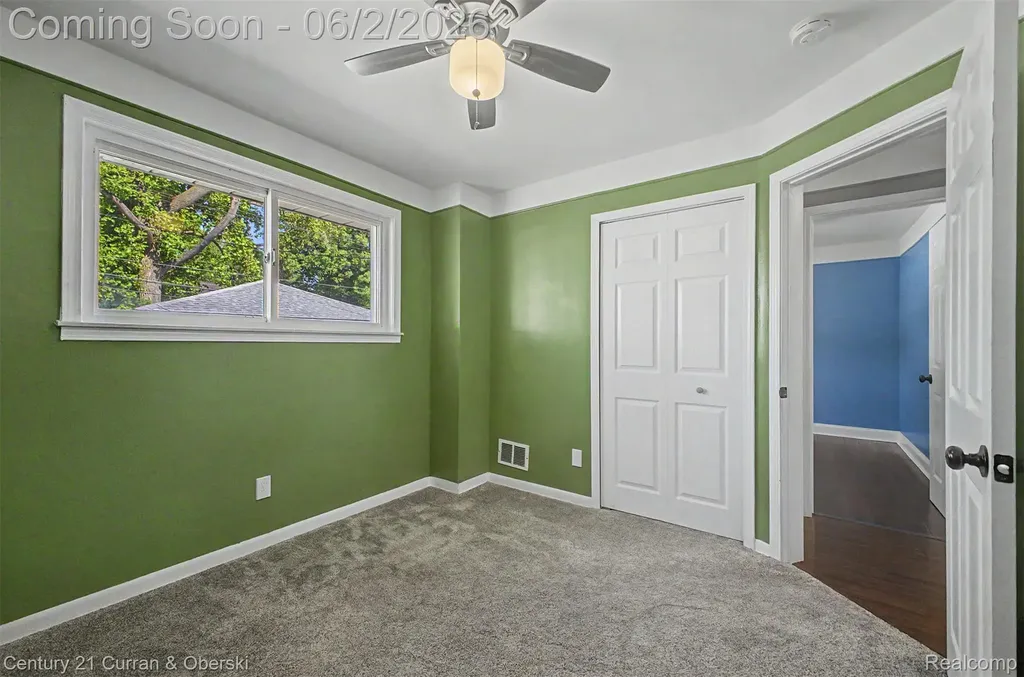 5375 Mayfair Street Dearborn Heights City MI 48125