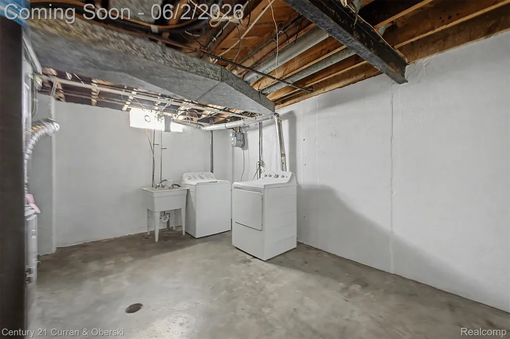 5375 Mayfair Street Dearborn Heights City MI 48125