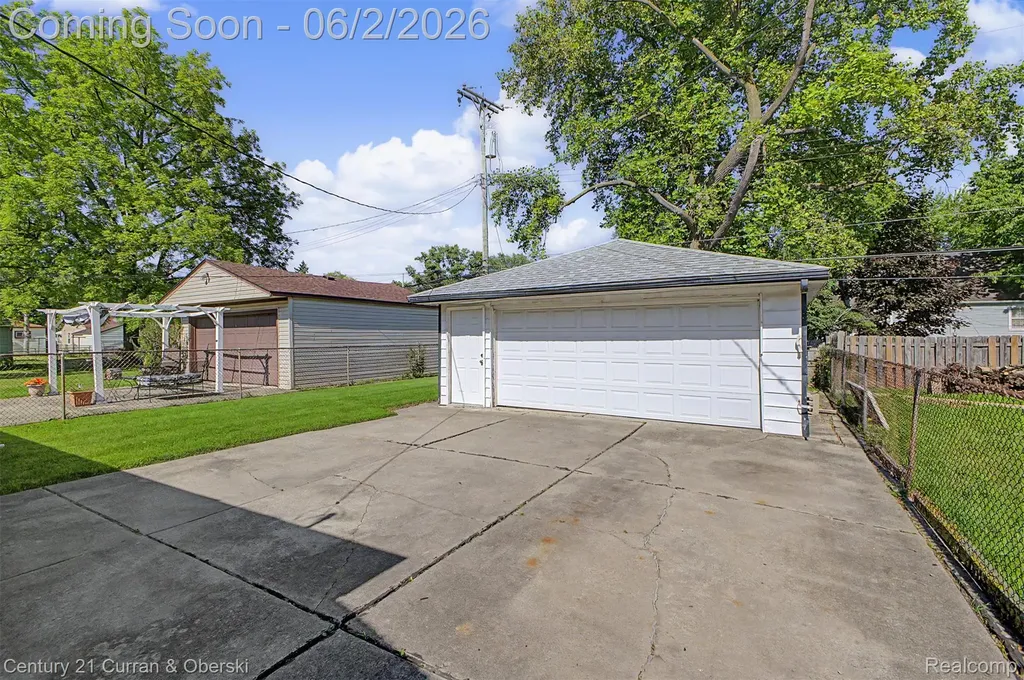 5375 Mayfair Street Dearborn Heights City MI 48125