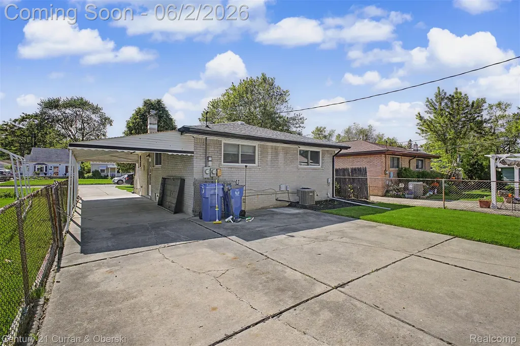 5375 Mayfair Street Dearborn Heights City MI 48125