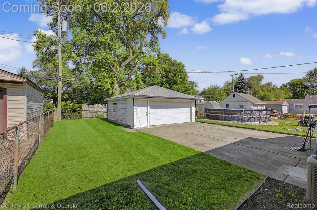 5375 Mayfair Street Dearborn Heights City MI 48125
