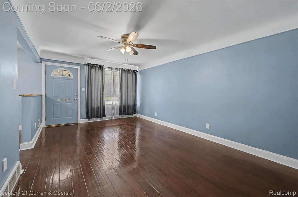 5375 Mayfair Street Dearborn Heights City MI 48125