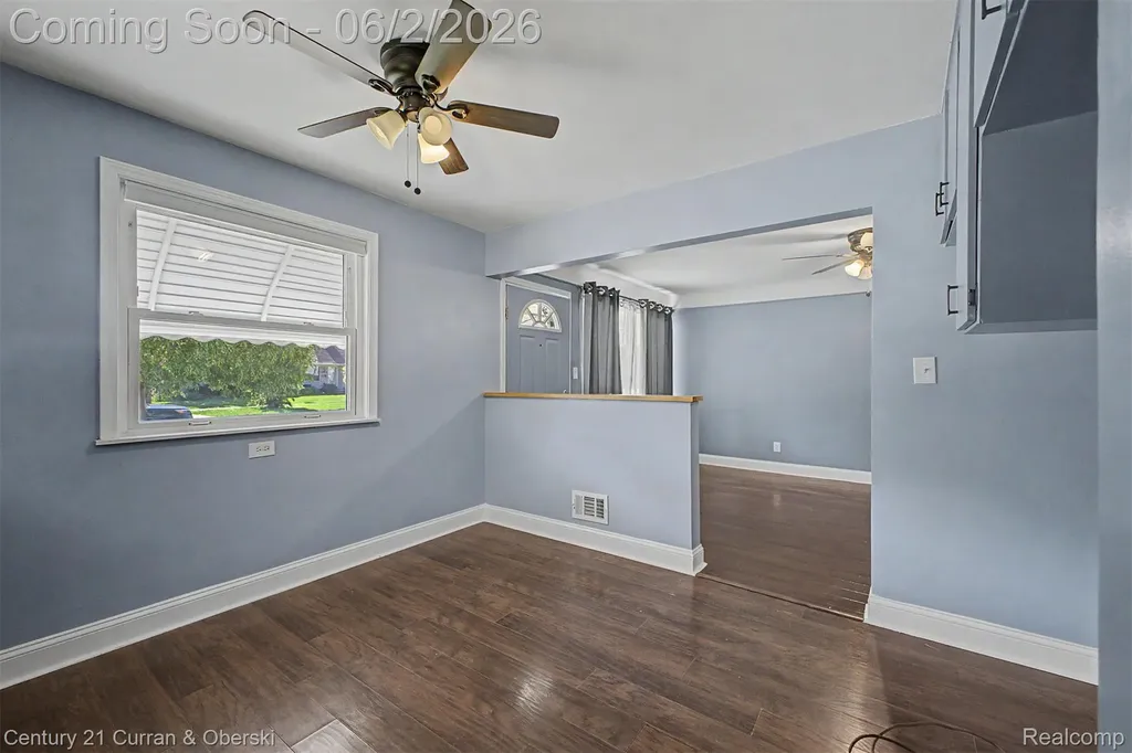 5375 Mayfair Street Dearborn Heights City MI 48125