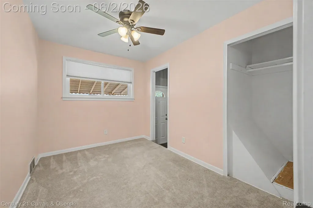 5375 Mayfair Street Dearborn Heights City MI 48125