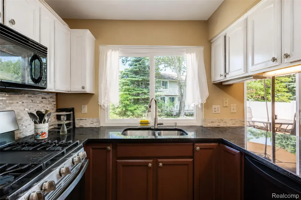 22733 Cranbrooke Drive Novi City MI 48375