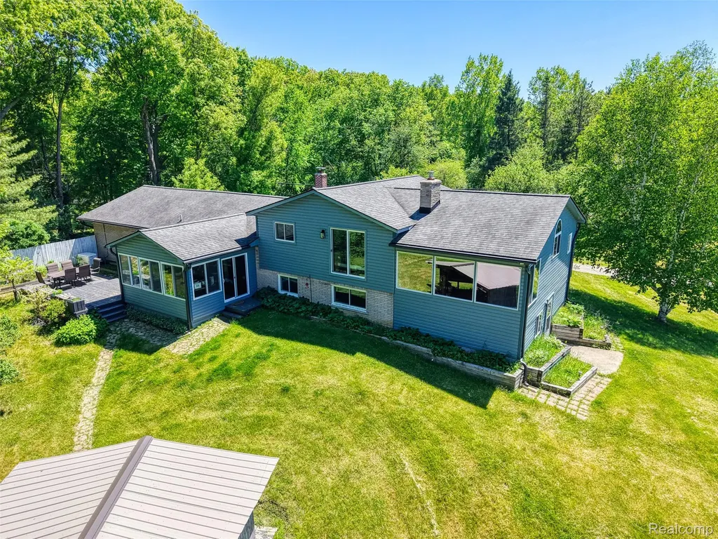 940 Rowland Road Addison Township MI 48367