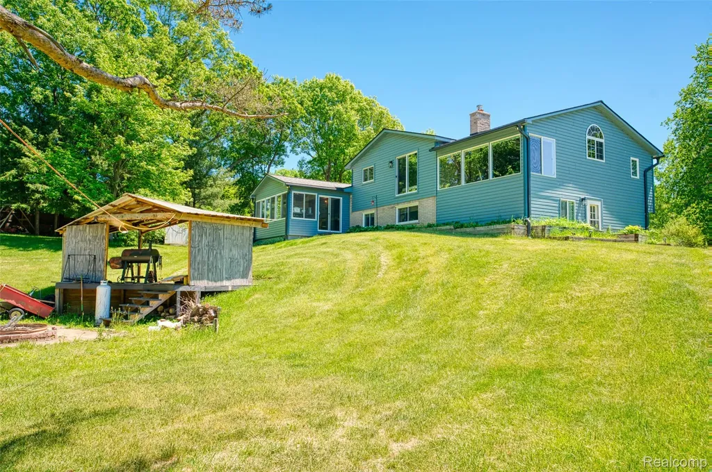 940 Rowland Road Addison Township MI 48367