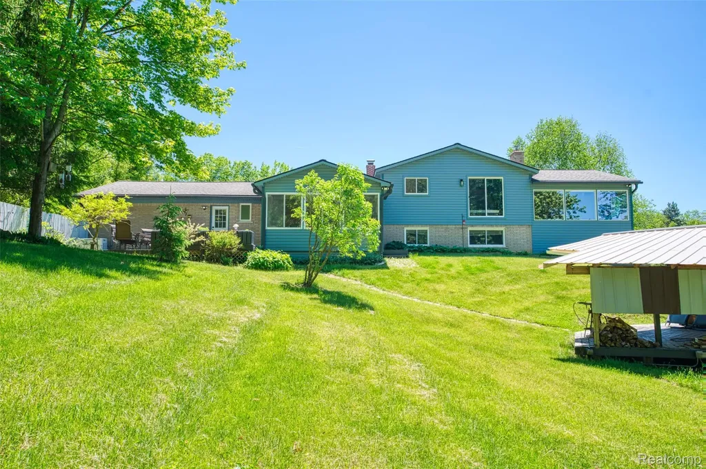 940 Rowland Road Addison Township MI 48367