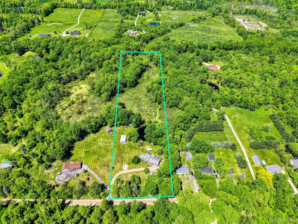 940 Rowland Road Addison Township MI 48367