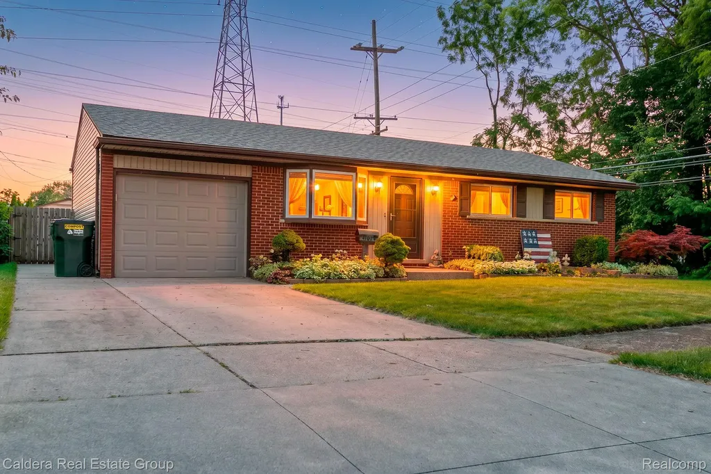 41024 Paign Drive Sterling Heights City MI 48313