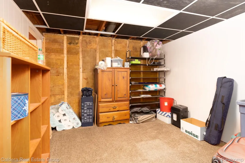 41024 Paign Drive Sterling Heights City MI 48313