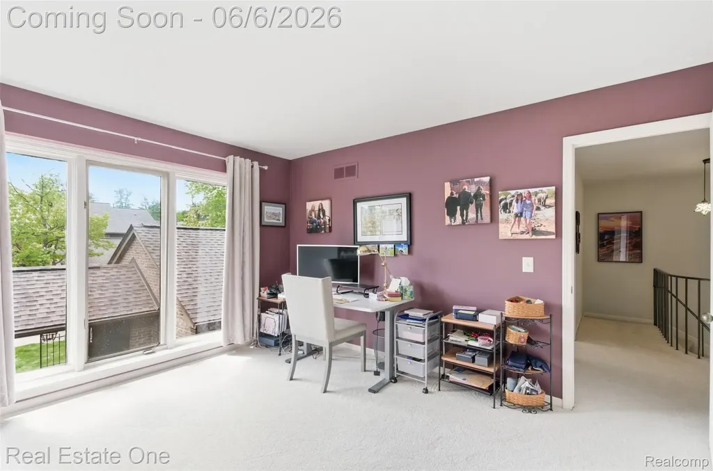 23910 Trailwood Court Bingham Farms Village MI 48025