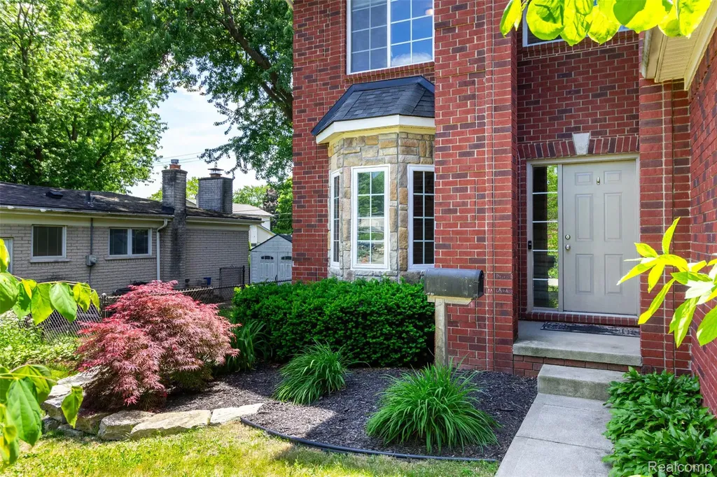 36039 Curtis Road Livonia City MI 48152