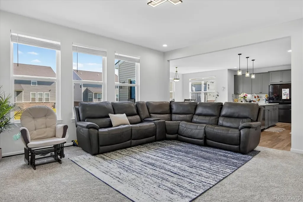 58676 Losino Drive Lyon Charter Township MI 48178