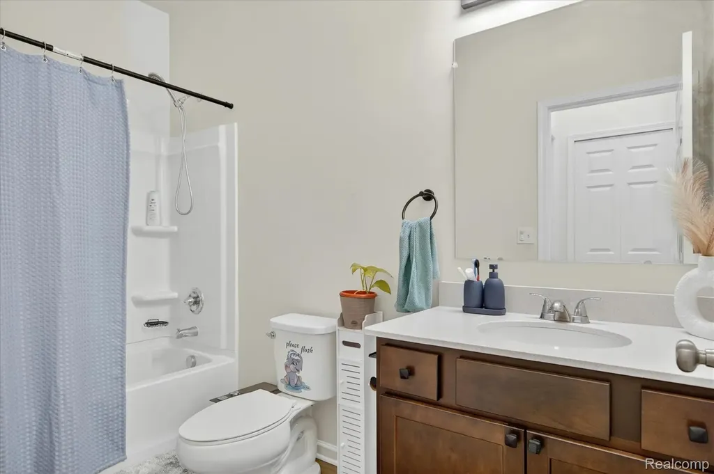 58676 Losino Drive Lyon Charter Township MI 48178