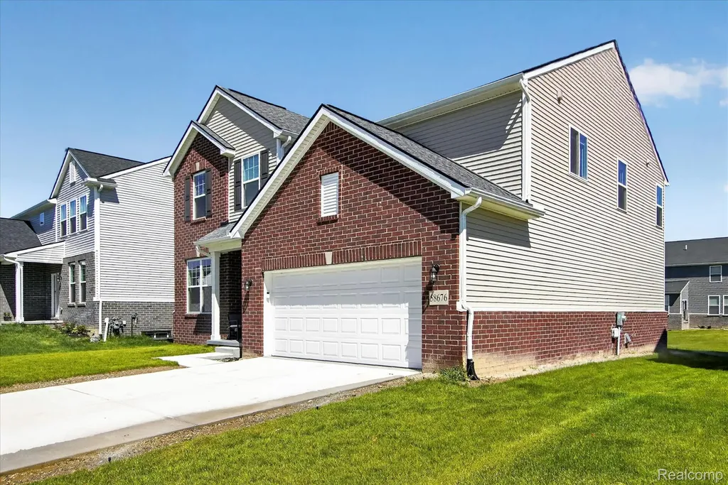 58676 Losino Drive Lyon Charter Township MI 48178