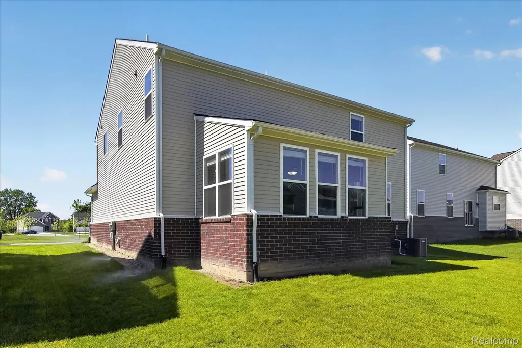 58676 Losino Drive Lyon Charter Township MI 48178