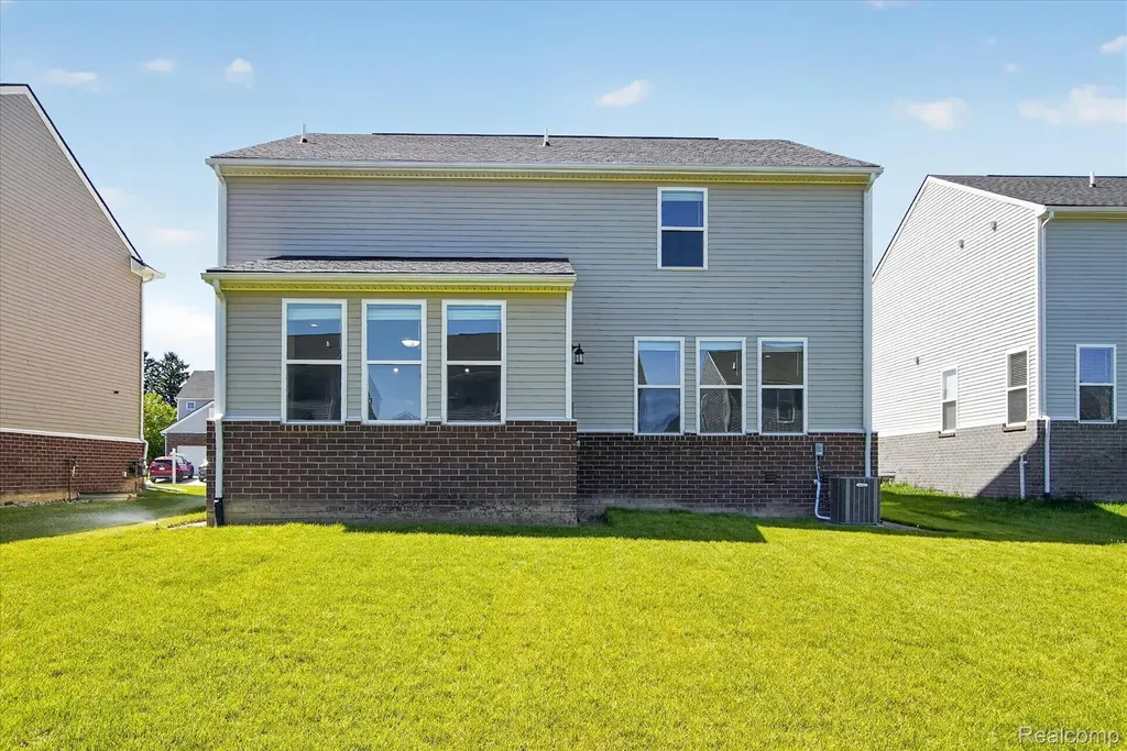 58676 Losino Drive Lyon Charter Township MI 48178