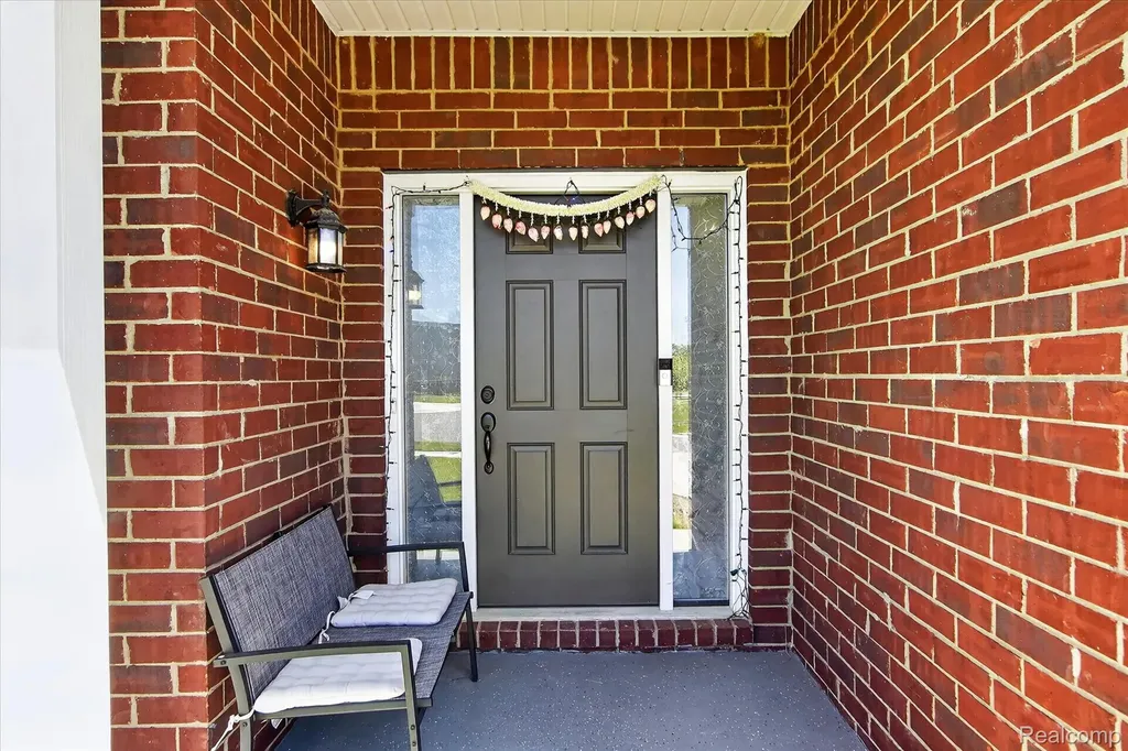 58676 Losino Drive Lyon Charter Township MI 48178