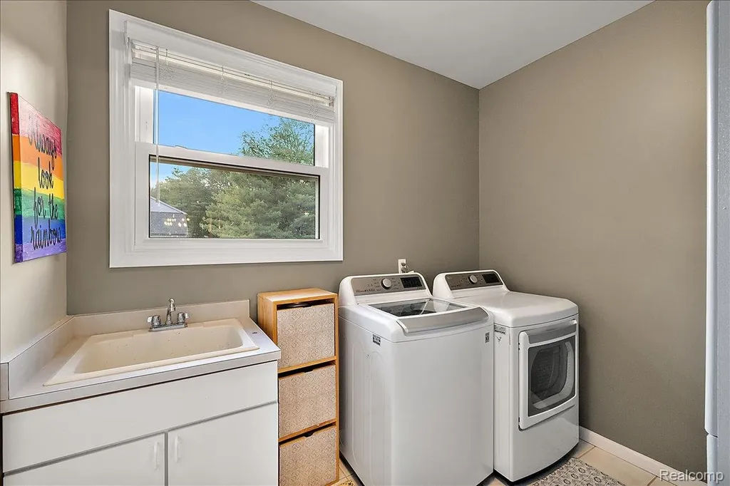 5768 Bellshire Lane Independence Charter Township MI 48346