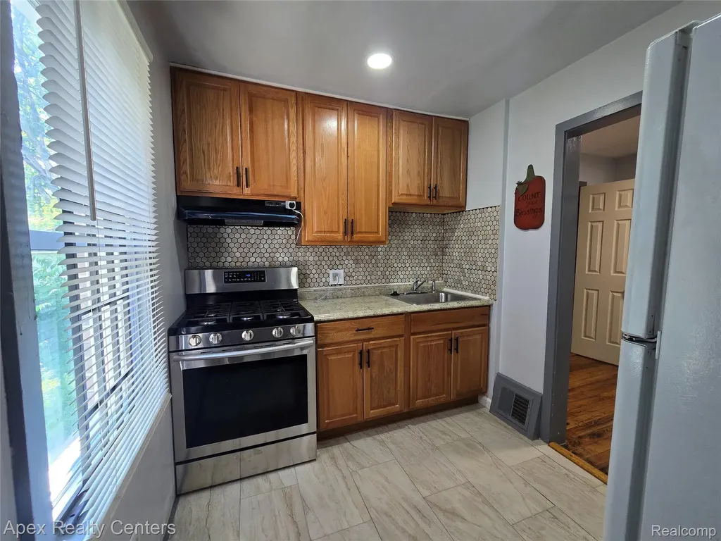 7671 - 7675 Evergreen Avenue Detroit City MI 48228