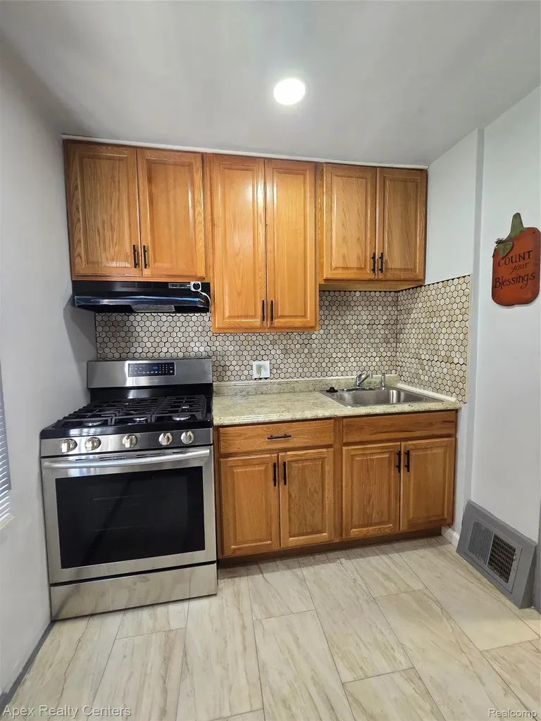 7671 - 7675 Evergreen Avenue Detroit City MI 48228