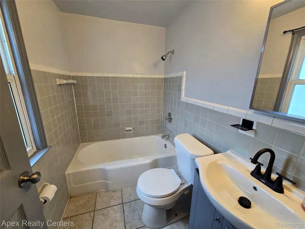 7671 - 7675 Evergreen Avenue Detroit City MI 48228