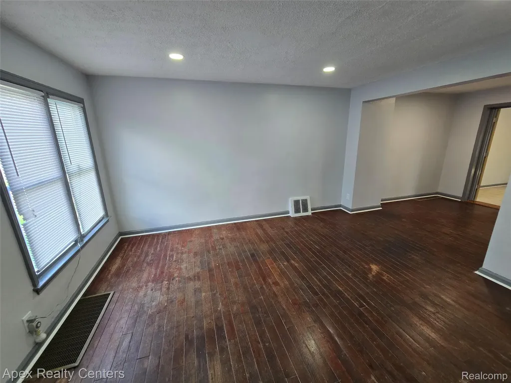 7671 - 7675 Evergreen Avenue Detroit City MI 48228
