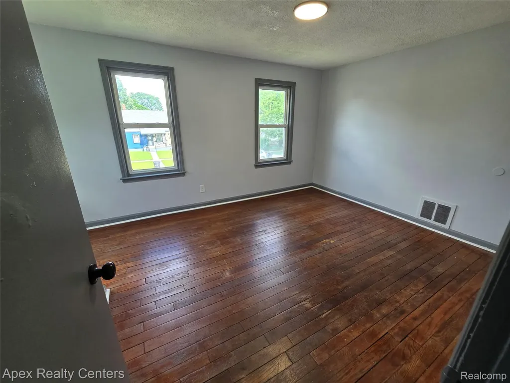 7671 - 7675 Evergreen Avenue Detroit City MI 48228